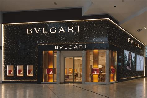 bvlgari shop.